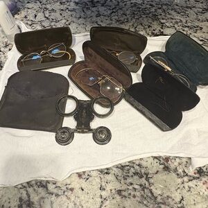 Vintage Men's Black Leather Bag